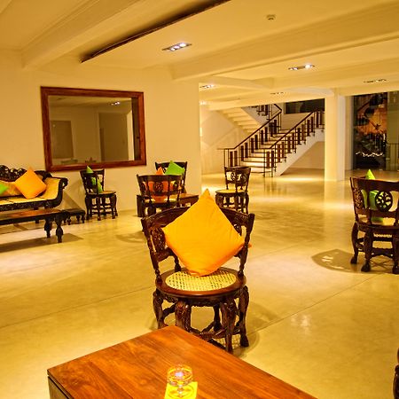 Rajarata Hotel Anurâdhapura Extérieur photo