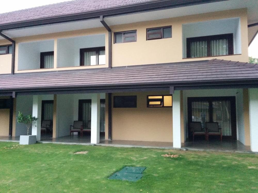 Rajarata Hotel Anurâdhapura Extérieur photo