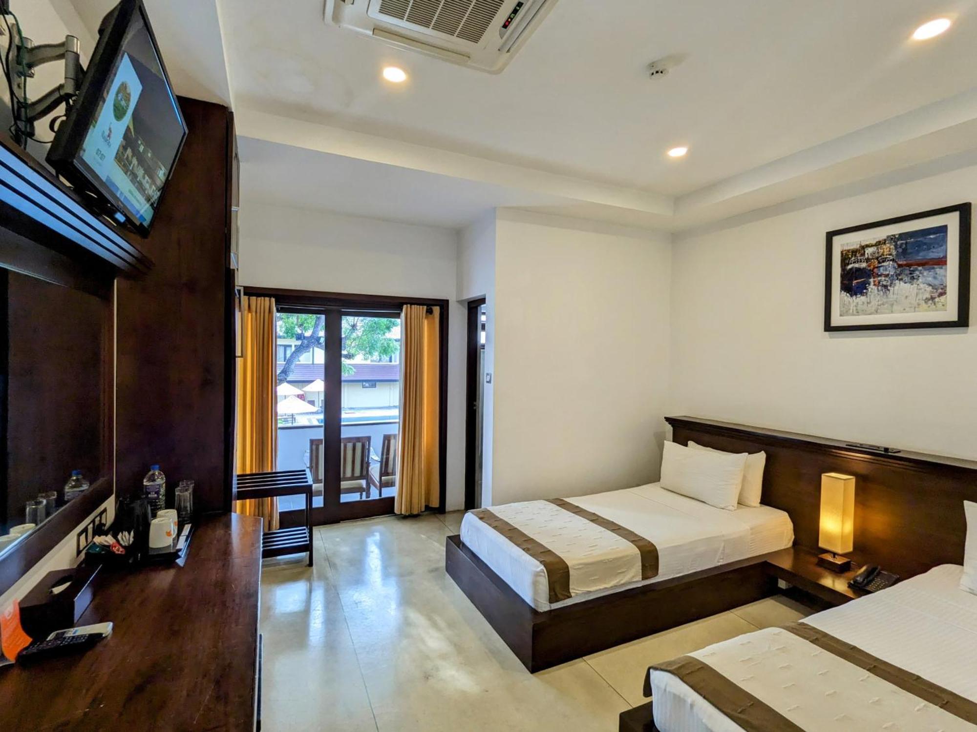 Rajarata Hotel Anurâdhapura Extérieur photo